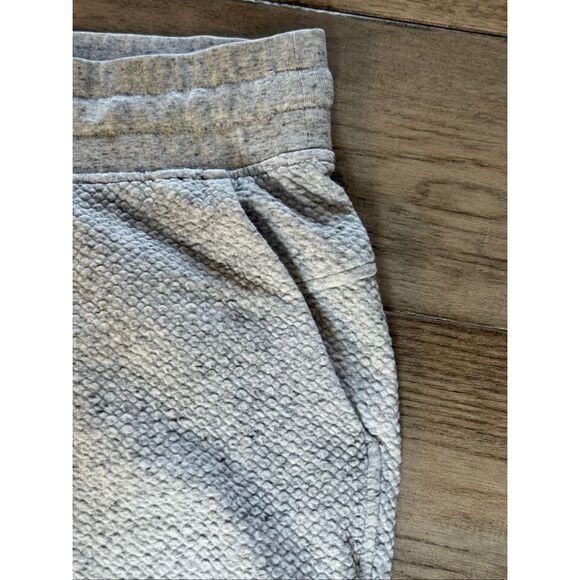 Women’s Lululemon Heather Gray Waffle Joggers Size 8 - Picture 5 of 11